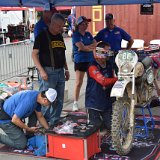 (581)